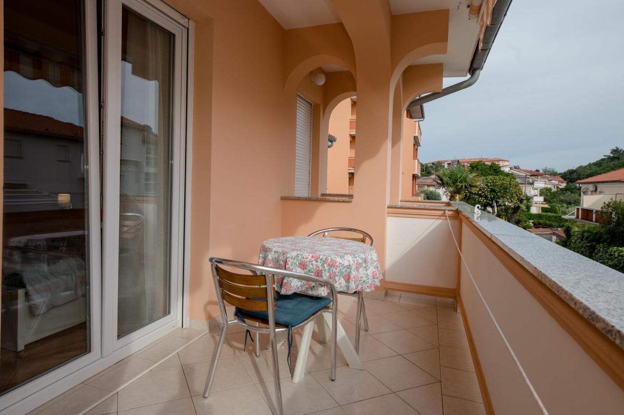 Apartmani Marica Beg Palit Bagian luar foto
