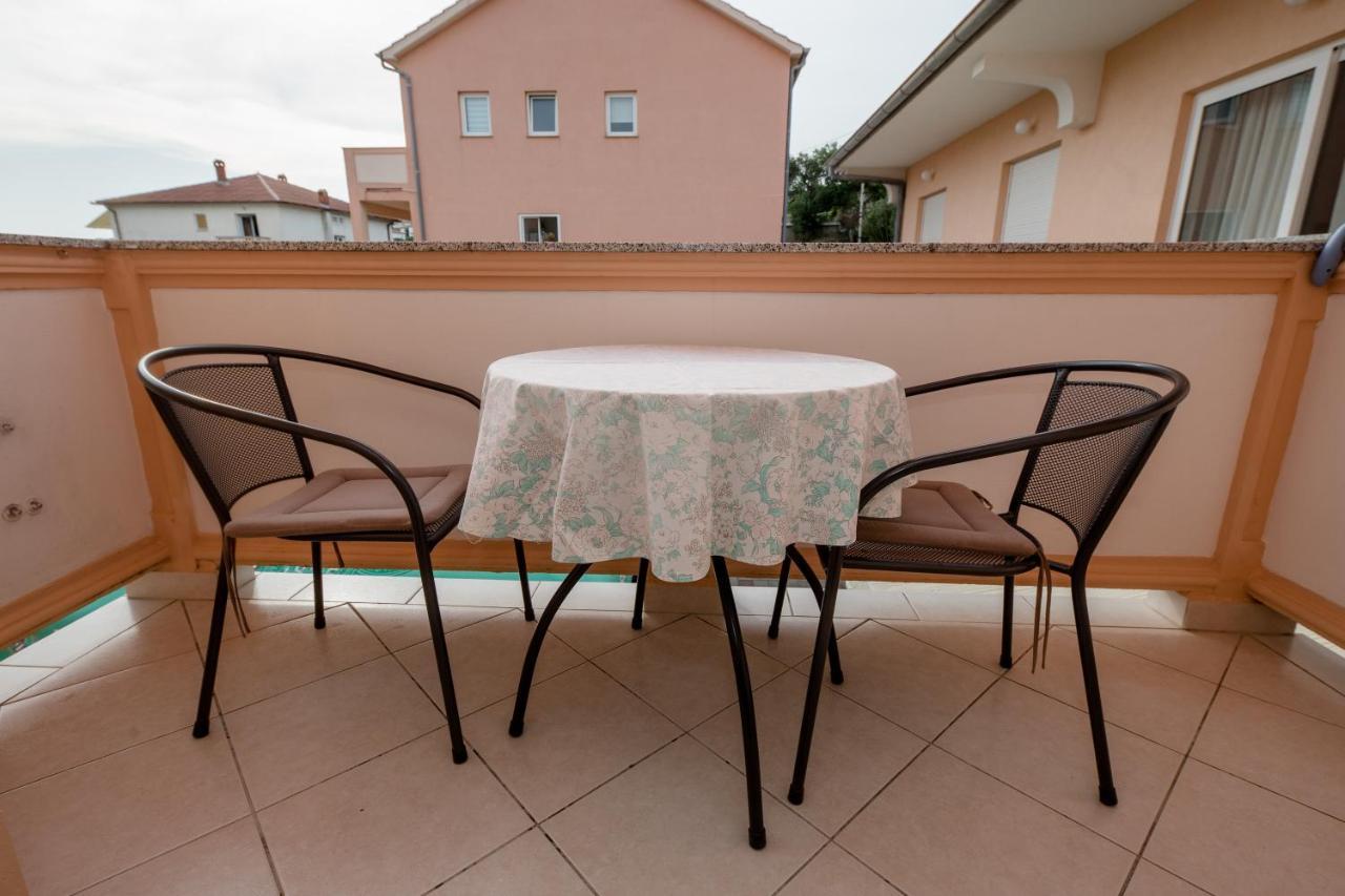 Apartmani Marica Beg Palit Bagian luar foto