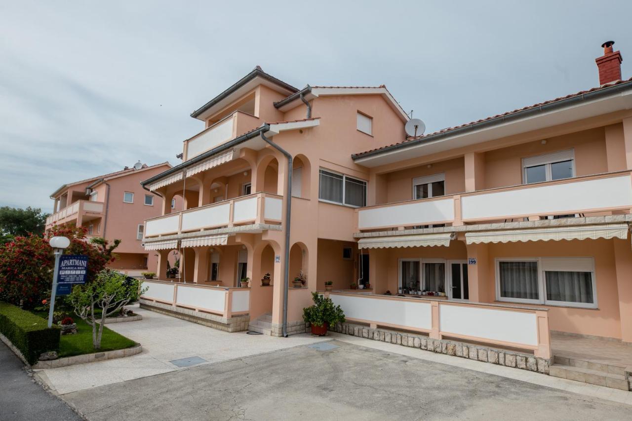 Apartmani Marica Beg Palit Bagian luar foto